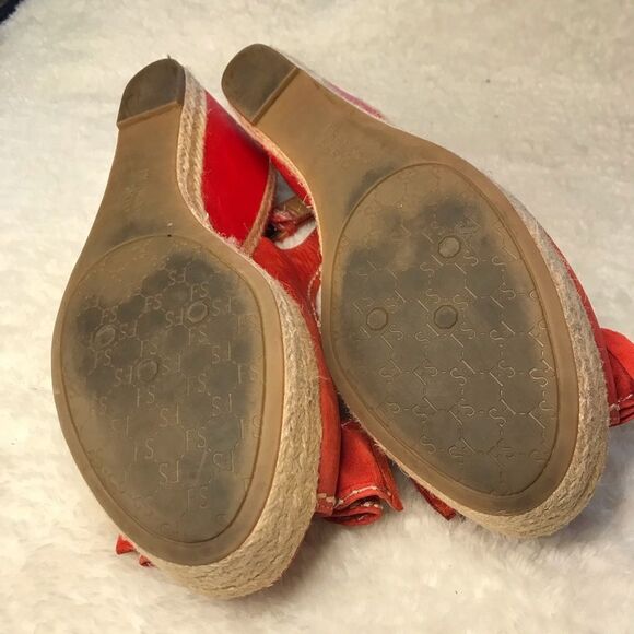 Franco Sarto Artist\'s Red Espadrille Wedges 11M